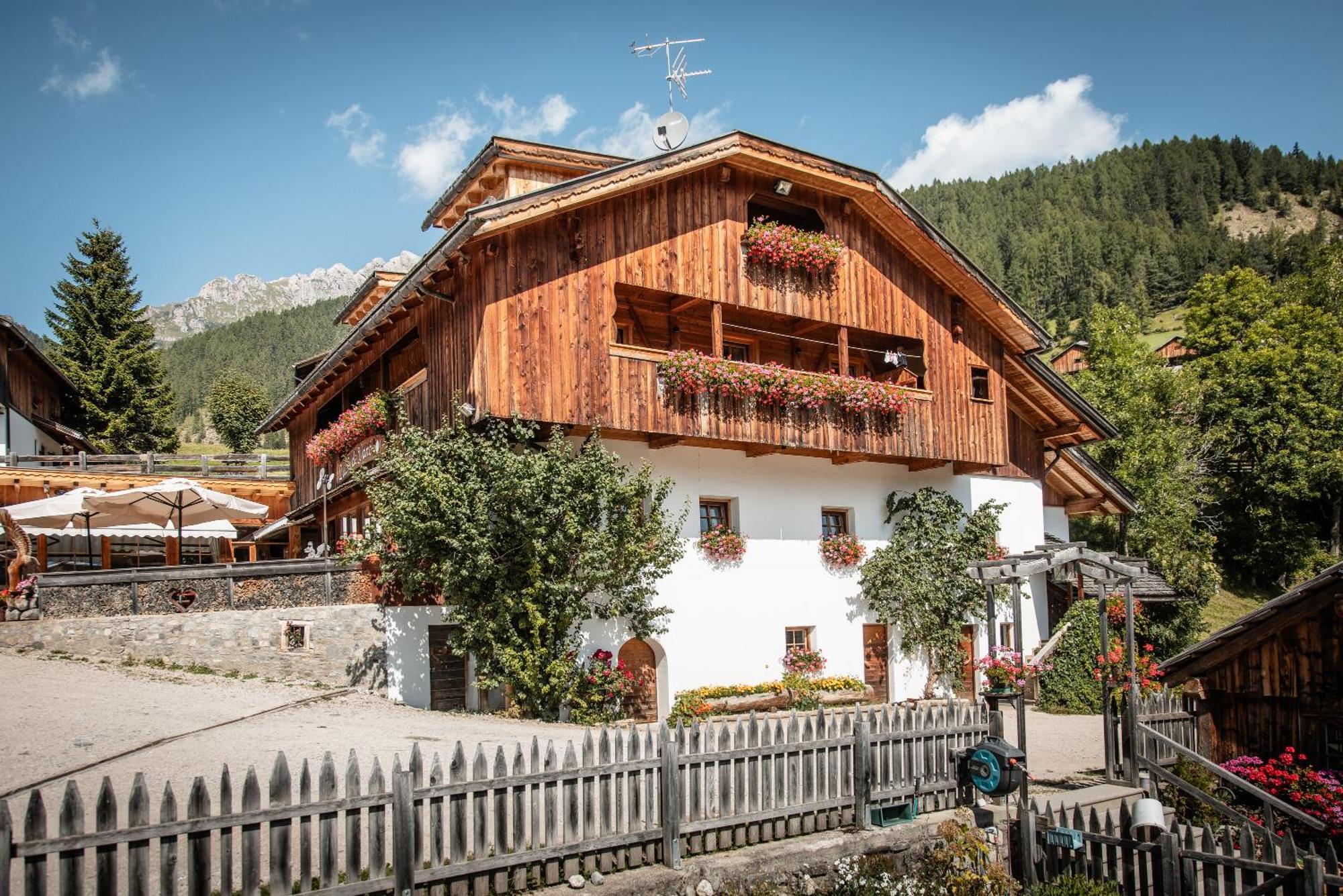 Agriturismo Luech De Vanc Сан-Мартіно-ін-Бадія Екстер'єр фото